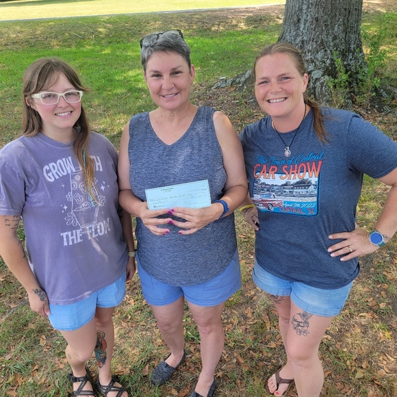 Meet your Posher, Hannah for Paws - Picture 4 of 16